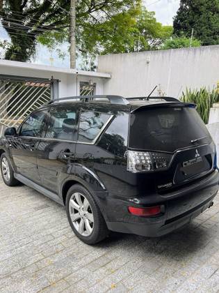 MITSUBISHI OUTLANDER 3.0 GT 4X4 V6 24V GASOLINA 4P AUTOMÁTICO